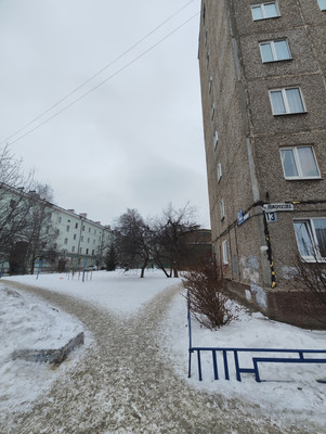 Продам трехкомнатную (3-комн.) квартиру, Ломоносова ул, 13, Нижний Тагил г