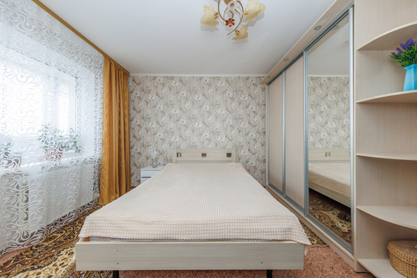 Продам двухкомнатную (2-комн.) квартиру, Литейная ул, 61, Брянск г