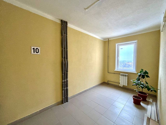 Продам многокомнатную квартиру, Стройкова ул, 64, Рязань г