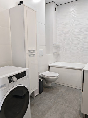 Продам трехкомнатную (3-комн.) квартиру, Горсоветская ул, 49к1, Ростов-на-Дону г