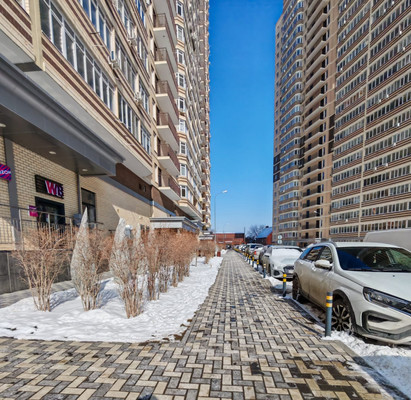 Продам трехкомнатную (3-комн.) квартиру, Горсоветская ул, 49к1, Ростов-на-Дону г