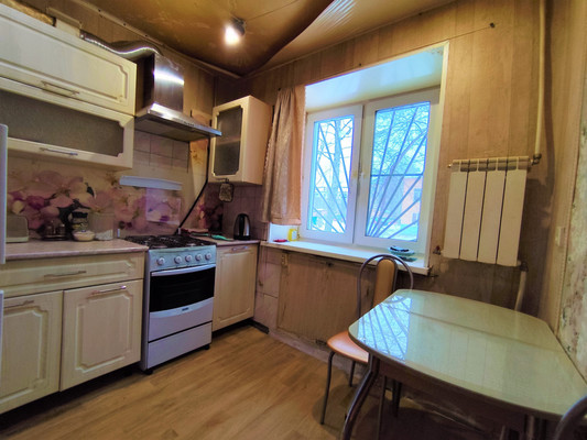 Продам двухкомнатную (2-комн.) квартиру, Энтузиастов ул, 64, Нижний Тагил г