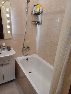 Продам однокомнатную (1-комн.) квартиру, Аркажская ул, 14к2, Великий Новгород г