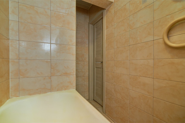 Продам двухкомнатную (2-комн.) квартиру, Лермонтова ул, 329, Иркутск г