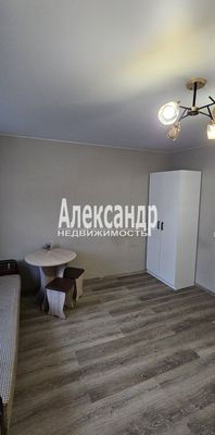 Продам однокомнатную (1-комн.) квартиру, Сосновый Бор ул, 2, Восход пгт