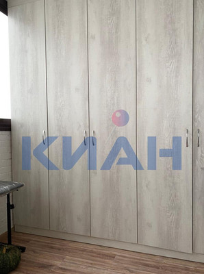Продам двухкомнатную (2-комн.) квартиру, Турбинная ул, 6а, Красноярск г