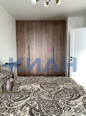 Продам двухкомнатную (2-комн.) квартиру, Турбинная ул, 6а, Красноярск г