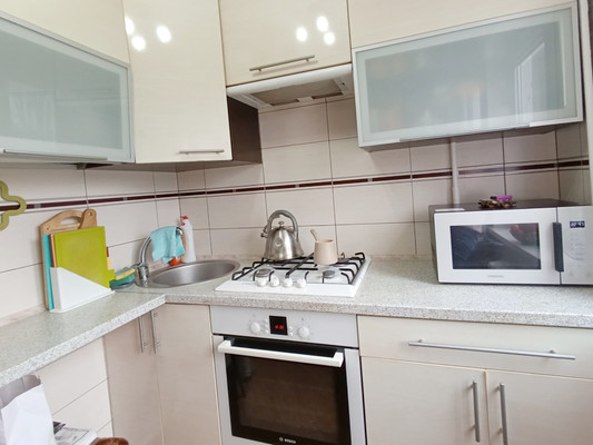 Продам трехкомнатную (3-комн.) квартиру, Чекистов ул, 88, Калининград г