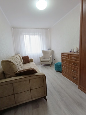 Продам трехкомнатную (3-комн.) квартиру, Чекистов ул, 88, Калининград г