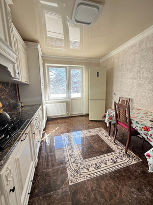 Продам трехкомнатную (3-комн.) квартиру, Молодежный пер, 6, Тырныауз г