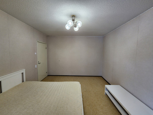 Продам трехкомнатную (3-комн.) квартиру, Ленина ул, 12, Костомукша г