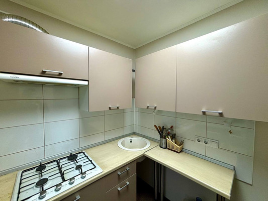 Продам трехкомнатную (3-комн.) квартиру, Народный б-р, 12к1, Рязань г