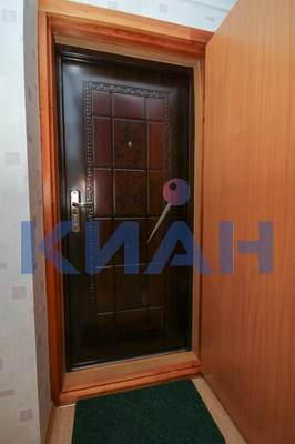 Продам двухкомнатную (2-комн.) квартиру, Академгородок ул, 10а, Красноярск г