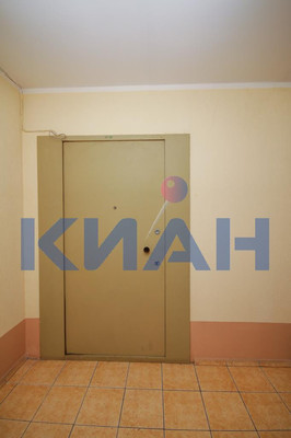 Продам двухкомнатную (2-комн.) квартиру, Академгородок ул, 10а, Красноярск г