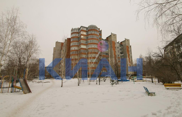Продам двухкомнатную (2-комн.) квартиру, Академгородок ул, 10а, Красноярск г