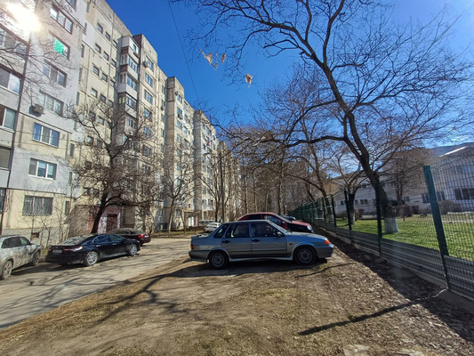 Продам трехкомнатную (3-комн.) квартиру, 60 лет Октября ул, 19, Симферополь г