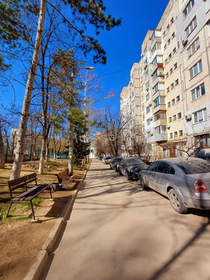 Продам трехкомнатную (3-комн.) квартиру, 60 лет Октября ул, 19, Симферополь г
