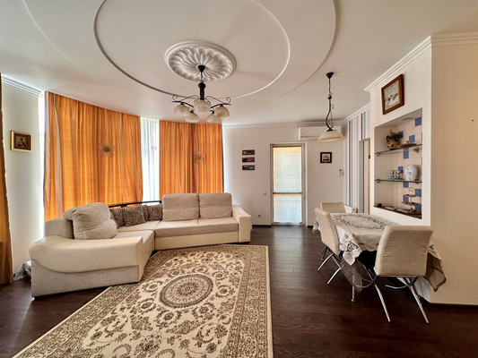 Продам трехкомнатную (3-комн.) квартиру, Авроры ул, 46, Восход пгт
