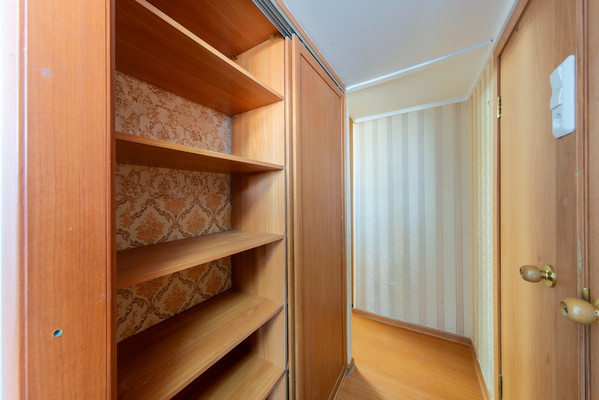 Продам трехкомнатную (3-комн.) квартиру, Совхозная ул, 18к2, Москва г