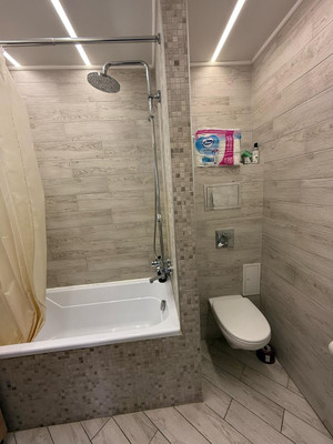 Продам трехкомнатную (3-комн.) квартиру, Александра Курынова ул, 6к1, Казань г