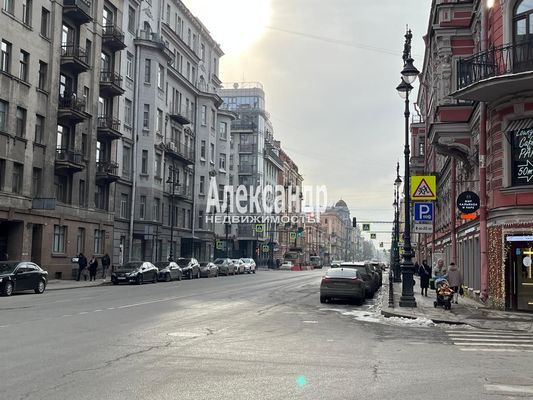 Продам двухкомнатную (2-комн.) квартиру, Восстания ул, 42, Санкт-Петербург г