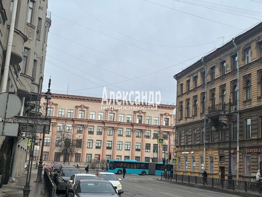 Продам двухкомнатную (2-комн.) квартиру, Восстания ул, 42, Санкт-Петербург г