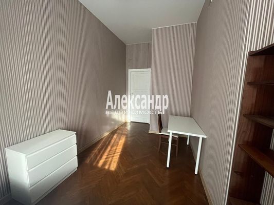 Продам двухкомнатную (2-комн.) квартиру, Восстания ул, 42, Санкт-Петербург г