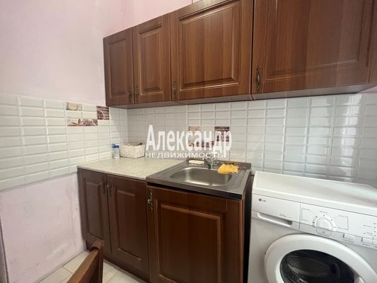 Продам двухкомнатную (2-комн.) квартиру, Восстания ул, 42, Санкт-Петербург г