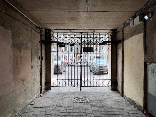 Продам двухкомнатную (2-комн.) квартиру, Чайковского ул, 50, Санкт-Петербург г
