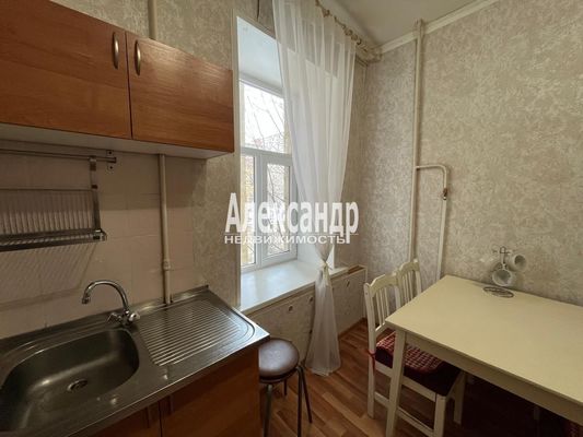 Продам двухкомнатную (2-комн.) квартиру, Чайковского ул, 50, Санкт-Петербург г