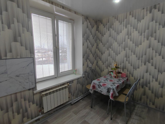 Продам двухкомнатную (2-комн.) квартиру, Вагоностроителей пр-кт, 8, Нижний Тагил г