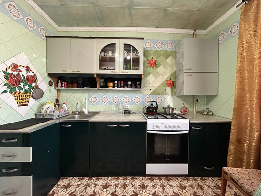 Продам трехкомнатную (3-комн.) квартиру, 1 мкр, 25, Красноперекопск г