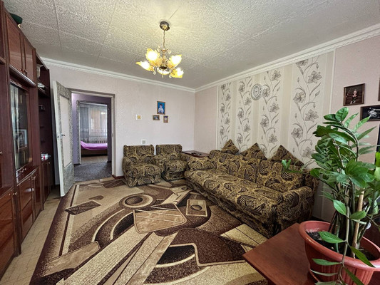 Продам трехкомнатную (3-комн.) квартиру, 1 мкр, 25, Красноперекопск г