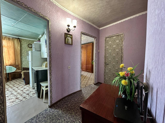 Продам трехкомнатную (3-комн.) квартиру, 1 мкр, 25, Красноперекопск г