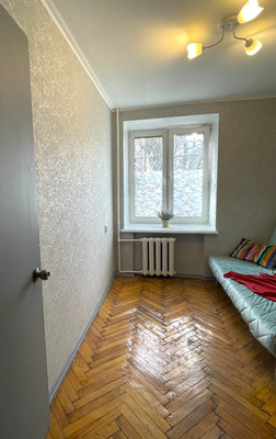 Продам двухкомнатную (2-комн.) квартиру, 16-я Парковая ул, 23, Москва г