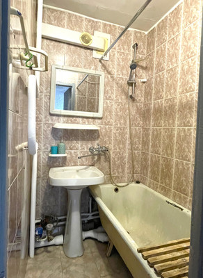 Продам двухкомнатную (2-комн.) квартиру, 16-я Парковая ул, 23, Москва г