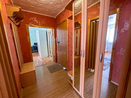 Продам двухкомнатную (2-комн.) квартиру, 1-й Микрорайон ул, 46, Эльбан рп