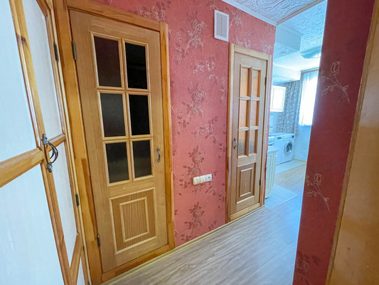Продам двухкомнатную (2-комн.) квартиру, 1-й Микрорайон ул, 46, Эльбан рп