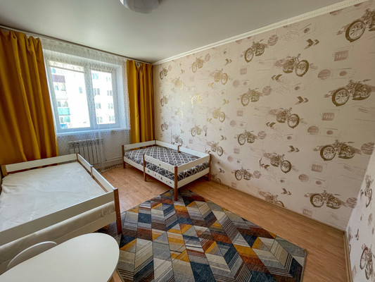 Продам двухкомнатную (2-комн.) квартиру, 1-й Микрорайон ул, 46, Эльбан рп