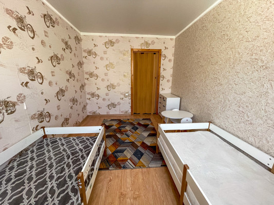 Продам двухкомнатную (2-комн.) квартиру, 1-й Микрорайон ул, 46, Эльбан рп