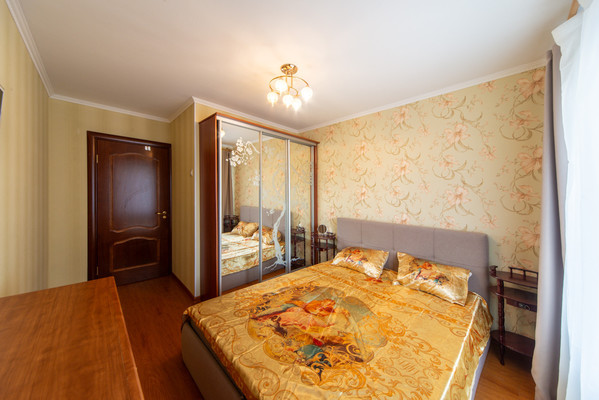 Продам многокомнатную квартиру, Совхозная ул, 18к2, Москва г
