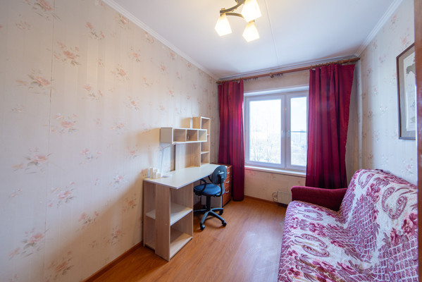 Продам многокомнатную квартиру, Совхозная ул, 18к2, Москва г