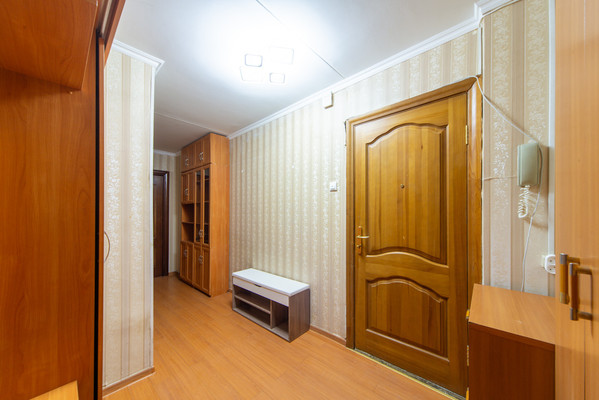 Продам многокомнатную квартиру, Совхозная ул, 18к2, Москва г