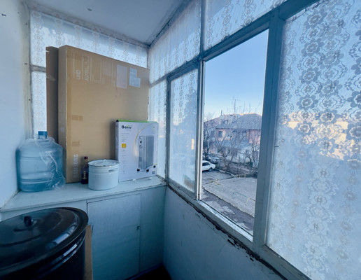 Продам трехкомнатную (3-комн.) квартиру, Миллера Ж.А. ул, 6А, Симферополь г
