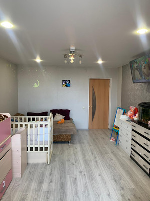 Продам однокомнатную (1-комн.) квартиру, Молодежный кв-л, 8, Урожайное с