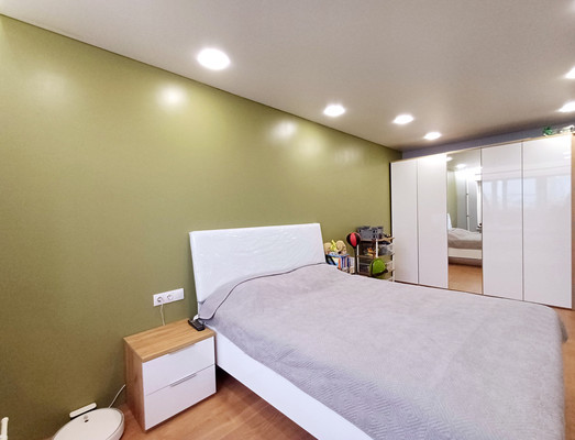Продам трехкомнатную (3-комн.) квартиру, Братьев Касимовых ул, 40, Казань г