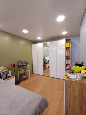 Продам трехкомнатную (3-комн.) квартиру, Братьев Касимовых ул, 40, Казань г