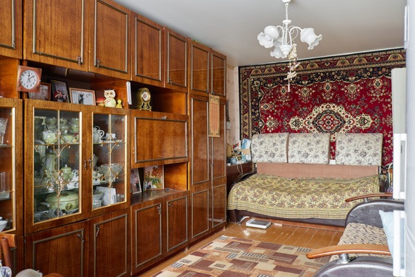 Продам однокомнатную (1-комн.) квартиру, Магаданская ул, 18кБ, Казань г
