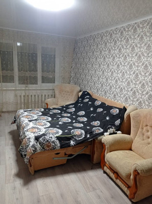 Продам трехкомнатную (3-комн.) квартиру, Калинина ул, 13, Красноперекопск г
