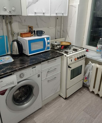 Продам трехкомнатную (3-комн.) квартиру, Калинина ул, 13, Красноперекопск г